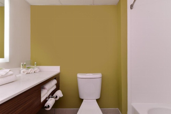 Holiday Inn Express & Suites RALEIGH NE - MEDICAL CTR AREA image 15