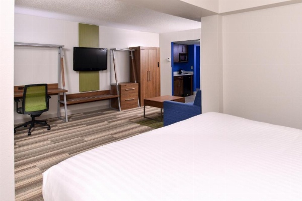 Holiday Inn Express & Suites RALEIGH NE - MEDICAL CTR AREA image 21