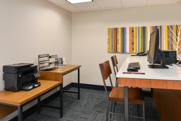 Holiday Inn Express & Suites RALEIGH NE - MEDICAL CTR AREA image 7